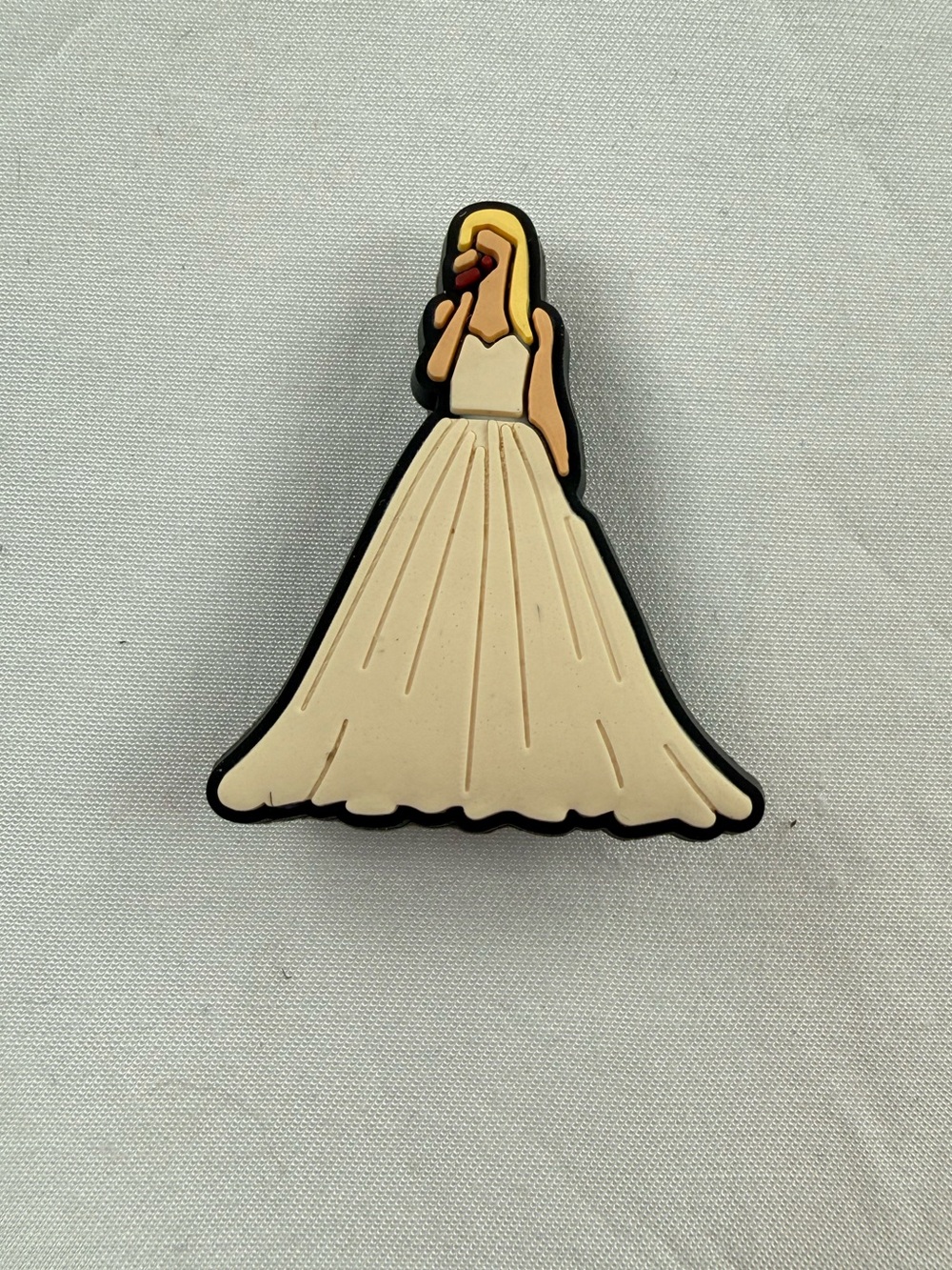 Taylor Swift Cream and Blonde Enamel Croc Charm - Picture 1 of 2